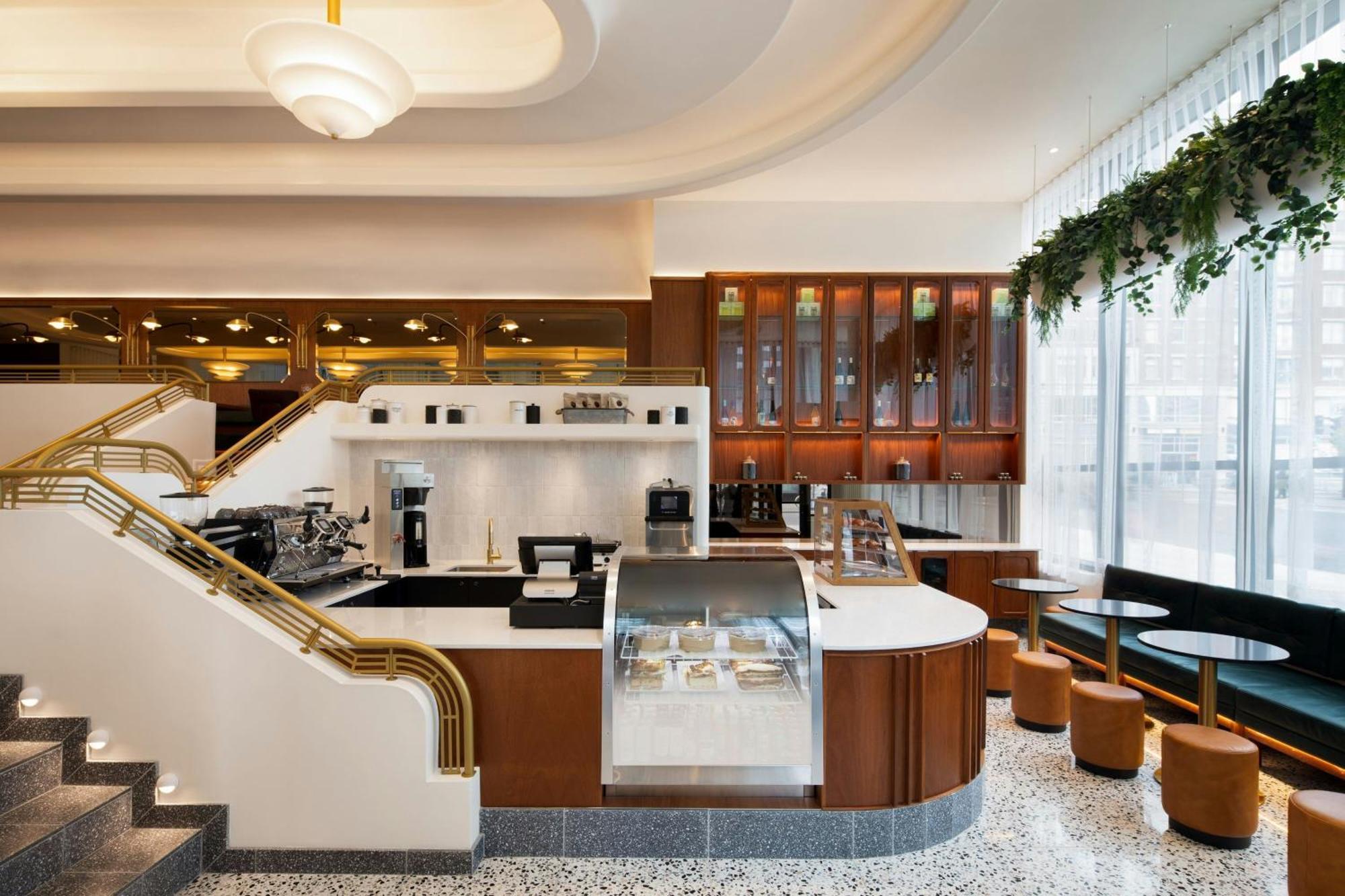 Honeyrose Hotel, Montreal, A Tribute Portfolio Hotel Dış mekan fotoğraf The interior of the 2019-opened Starbucks Reserve Roastery in London